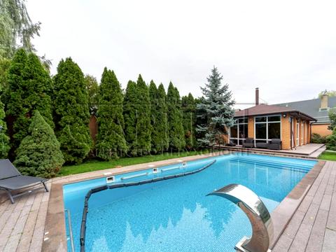 будинок за адресою святкова