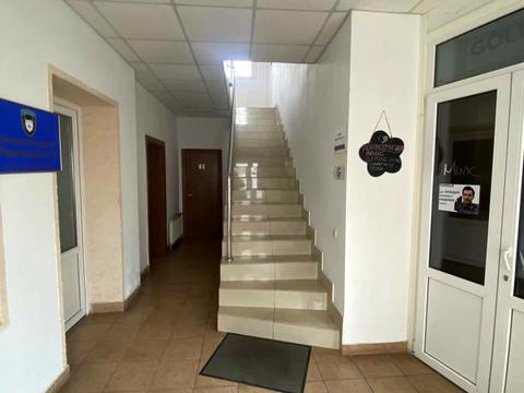 комерційна за адресою Верхня Берегова вул., 11