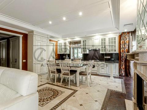 будинок за адресою Радісна, 3