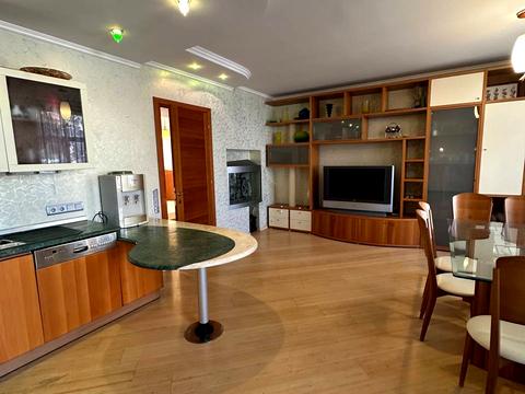 квартира за адресою Інститутська вул., 16