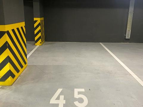 паркомісце за адресою Бельведерська вул., 32-Б