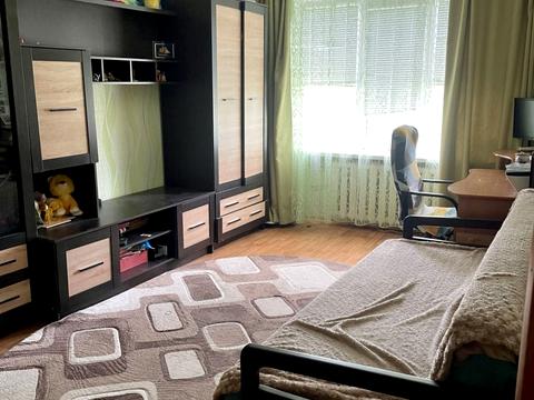 квартира за адресою Космонавтів вул., 77-А