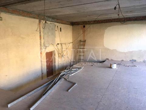 комерційна за адресою Дегтярна вул., 5