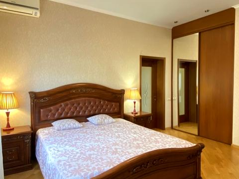 квартира за адресою Лабораторна вул., 8