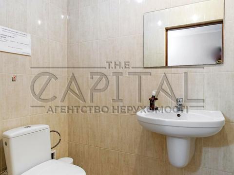 комерційна за адресою Дегтярівська вул., 45