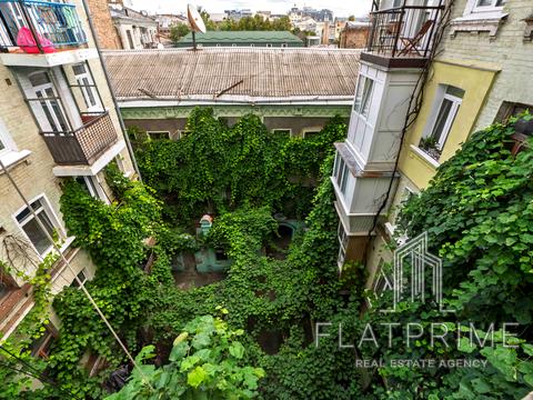 квартира за адресою Межигірська вул., 24