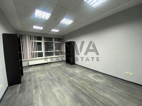 комерційна за адресою Кловський узвіз (Кловський), 7a