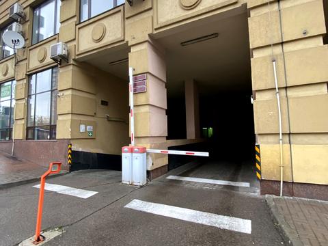 паркомісце за адресою Полтавська вул., 10