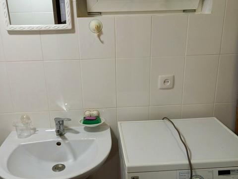 будинок за адресою Новошкільна вул.