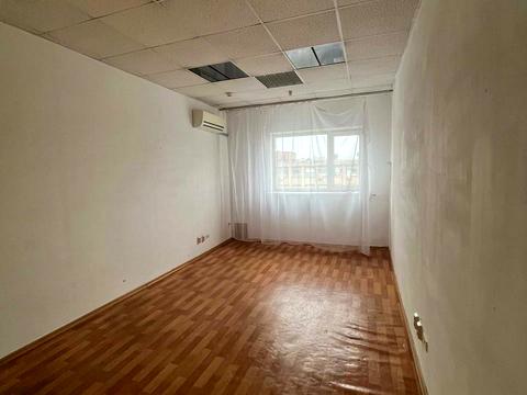 комерційна за адресою Шевченка бульв., 208