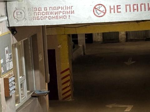 паркоместо по адресу бульвар Верховної Ради, 21А