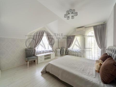 дом по адресу Велика Набережна, 13