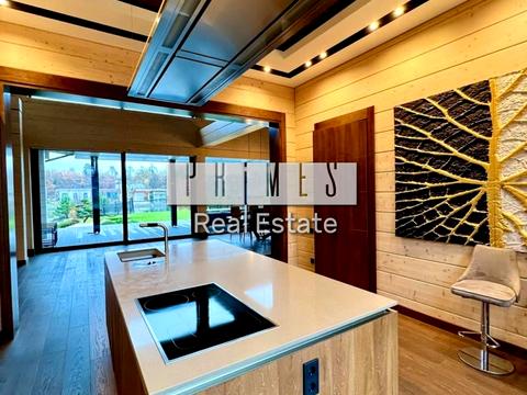 будинок за адресою Жовтнева вул.