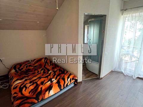 будинок за адресою Набережна