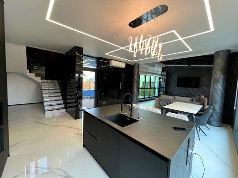 дом по адресу Алых Роз пер.