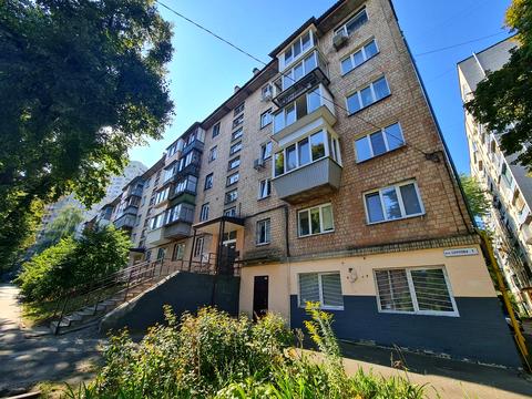 кімната за адресою Серпова вул., 1
