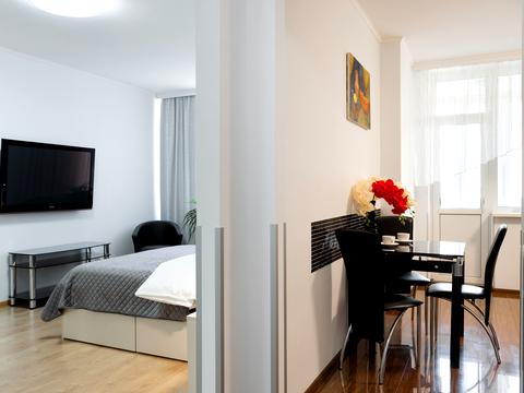 квартира за адресою Анни Ахматової вул., 30