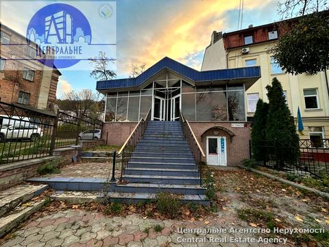 комерційна за адресою Вокзальна, 21А