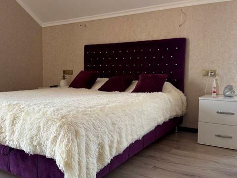 будинок за адресою Центральна, 6