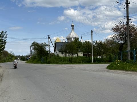 комерційна за адресою Стрільців, 72