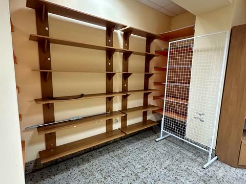 комерційна за адресою Залізнична, 49