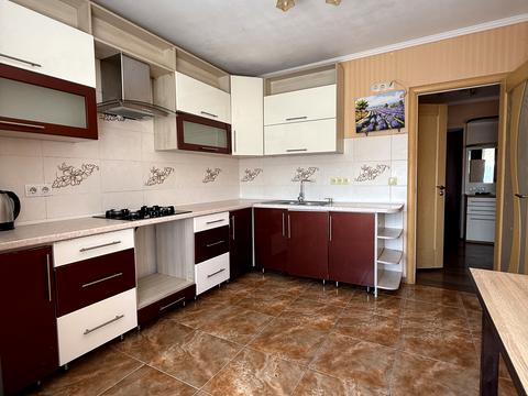 квартира за адресою Будівельників вул., 2