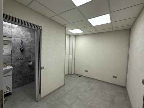 коммерческая по адресу Ревуцкого ул., 54