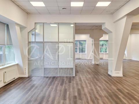 комерційна за адресою Голосіївська вул., 7