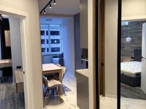квартира за адресою Академіка Амосова вул., 67