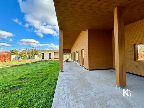 будинок за адресою смт. Обухівка, Чарівна