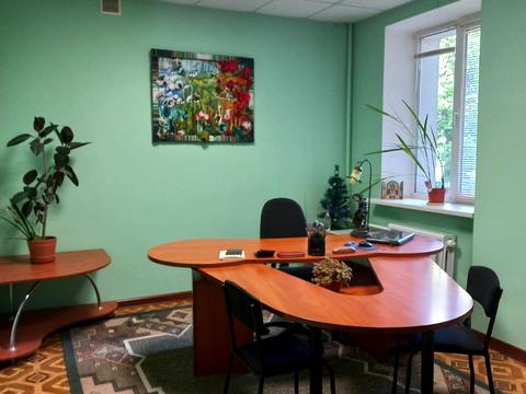 комерційна за адресою Водопровідна вул., 20