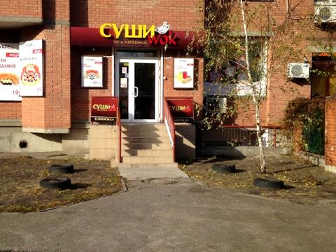 комерційна за адресою Анни Ахматової вул., 3