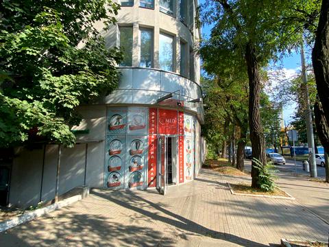 комерційна за адресою Дмитра Яворницького просп. (Карла Маркса), 12д