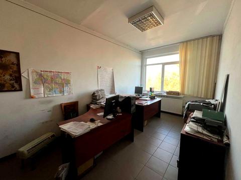 комерційна за адресою Жасминна вул., 3-А