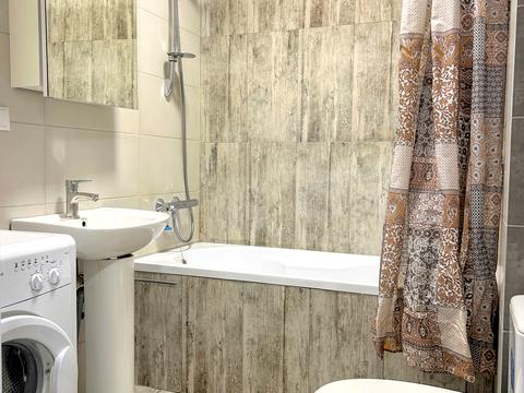 квартира за адресою Регенераторна вул., 4