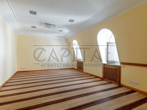 комерційна за адресою Саксаганського вул., 67