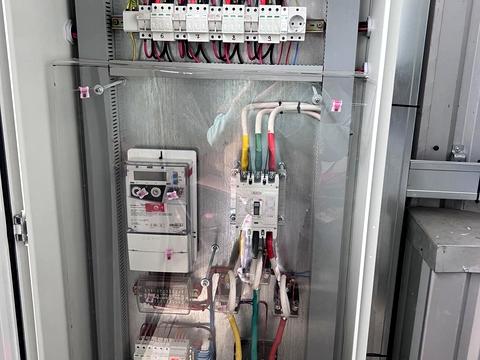 комерційна за адресою Центральна, 13