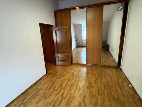 квартира за адресою Богдана Хмельницького вул., 50