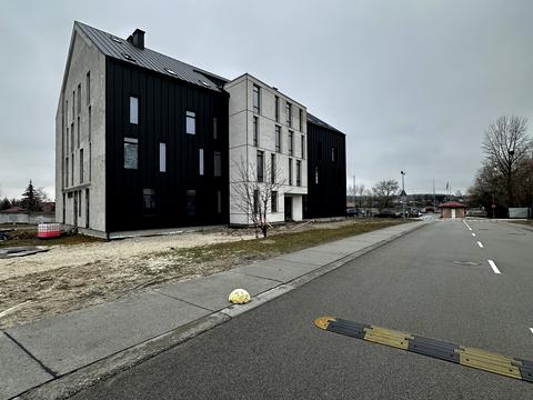 коммерческая по адресу Февральская ул., 58