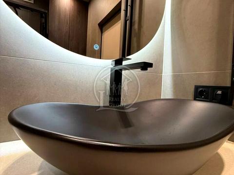 квартира за адресою Літературна вул., 10б