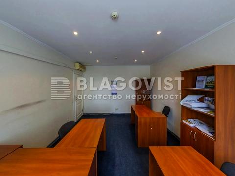 коммерческая по адресу Крещатик ул., 4