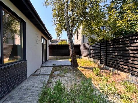 будинок за адресою Наталії Околітенко вул. (Ломоносова), 19