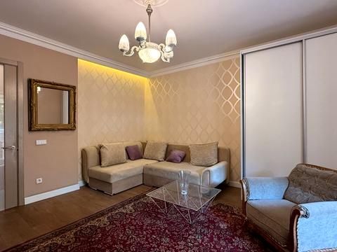 квартира по адресу Веснина ул., 2а