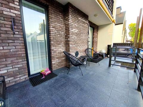 будинок за адресою Євгена Коновальця вул., 38