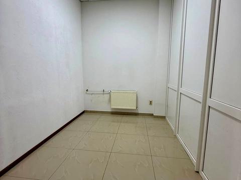 комерційна за адресою Володимира Стельмаха вул. (Курчатова), 18а