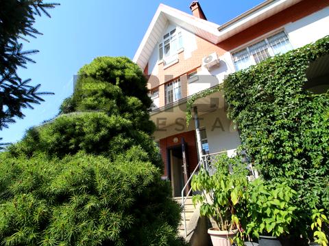 будинок за адресою Богатирська вул.