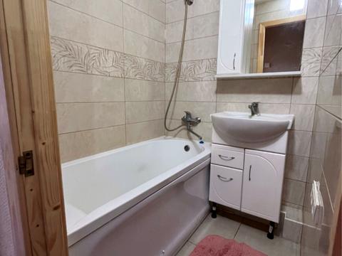 квартира за адресою Олега Мудрака вул. (Генерала Наумова), 37-Б