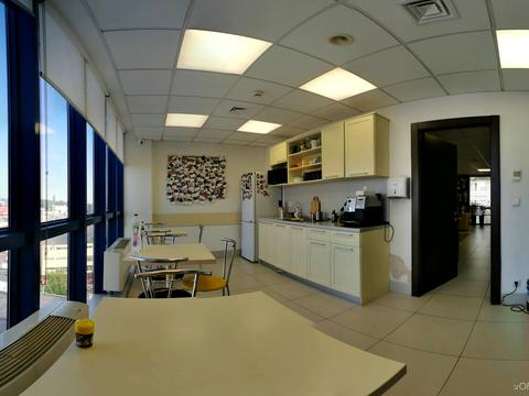 комерційна за адресою Науки просп., 3