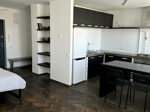 квартира за адресою Верховної Ради бульв., 21