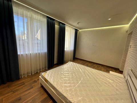 комерційна за адресою Подільська вул., 54/1